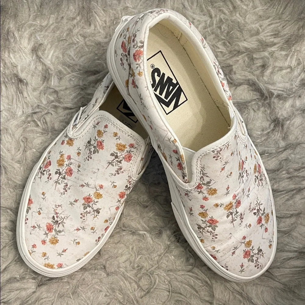 Vans Vintage Look Off White Floral Slip-On Shoes - Picture 1 of 6